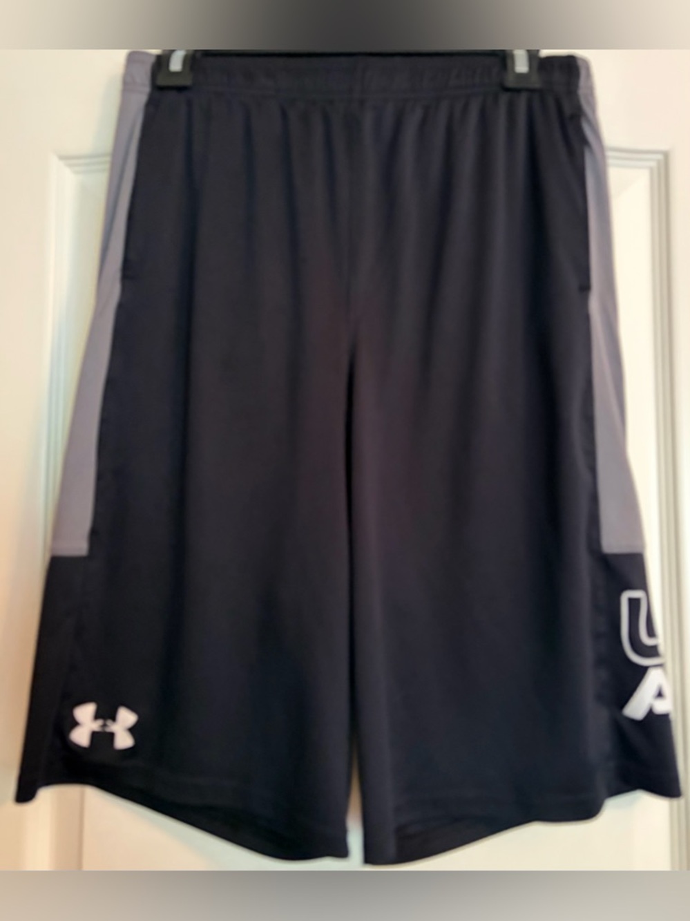 UNDER ARMOUR ATHLETIC SHORTS SIZE YOUTH EXTRA LARGE